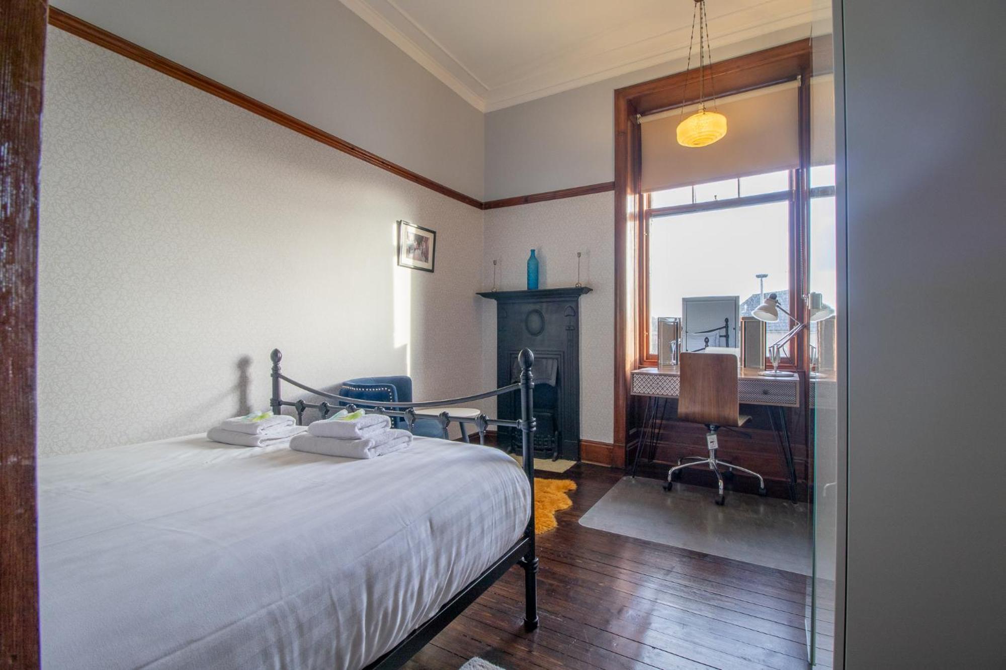 Pass The Keys Beautiful, Traditional 2 Bed Flat W Free Parking Glasgow Exterior foto