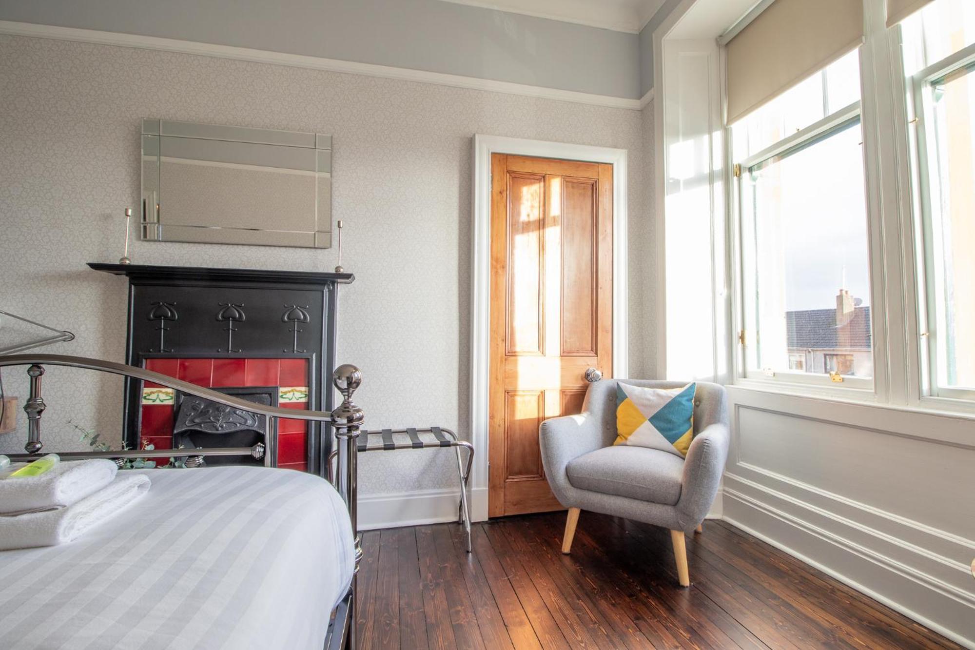 Pass The Keys Beautiful, Traditional 2 Bed Flat W Free Parking Glasgow Exterior foto