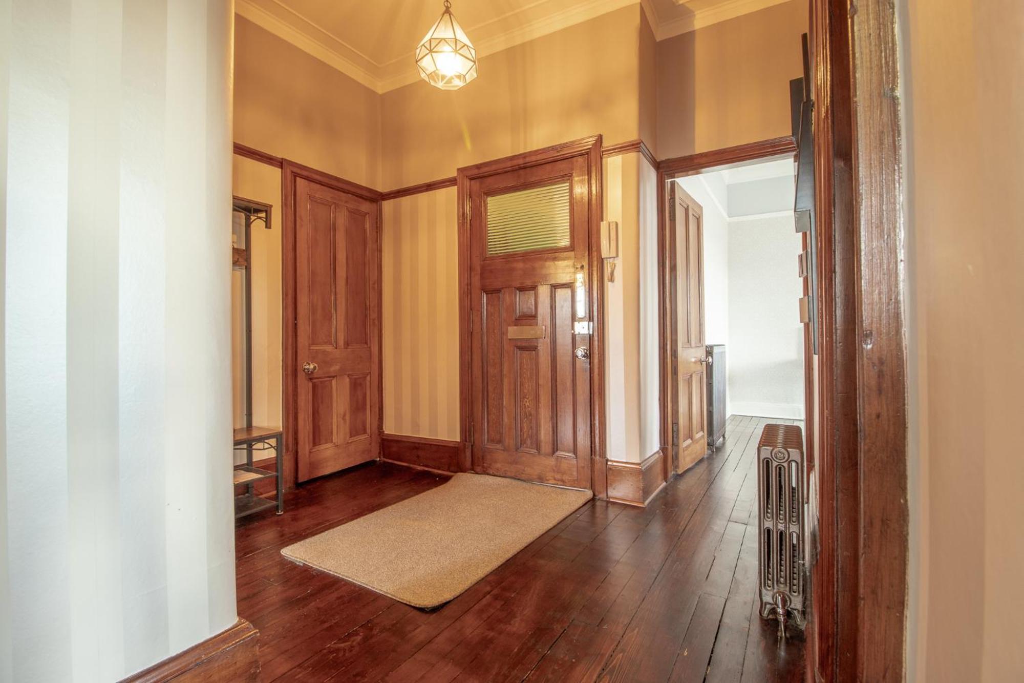 Pass The Keys Beautiful, Traditional 2 Bed Flat W Free Parking Glasgow Exterior foto